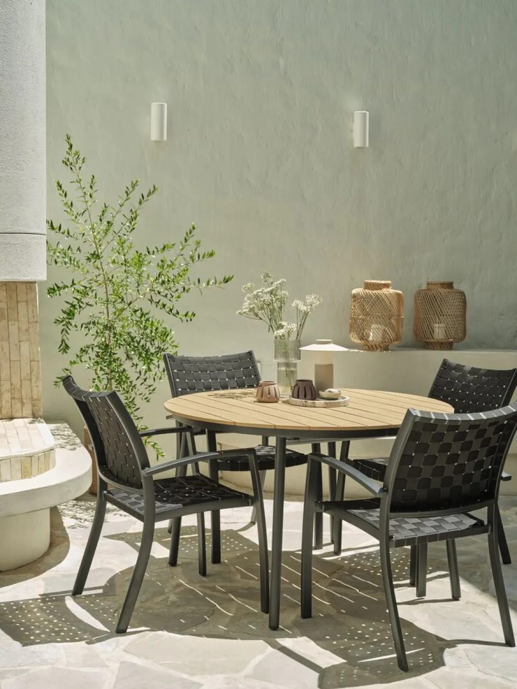 Conjuntos Mesa Y Sillas De Jardín>JUTLANDIA AKTIVEN + GLOMFJORDMesa AKTIVEN L118/168 natural + 4 sillas GLOMFJORD