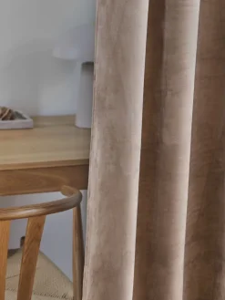Cortinas Gruesas><noscript><img width=