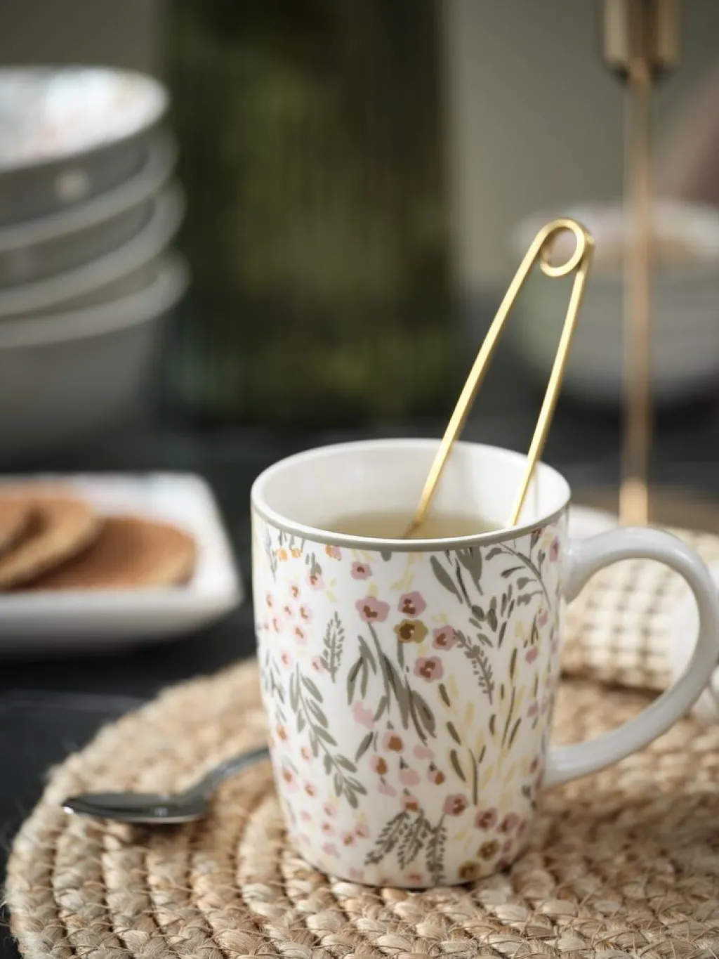 Vasos Y Tazas>JYSK EMILTaza EMIL Ø8xA10cm 35cl con flores