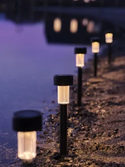 Iluminación Solar>JYSK JAKTFALKLámpara solar JAKTFALK Ø6xA36cm negro