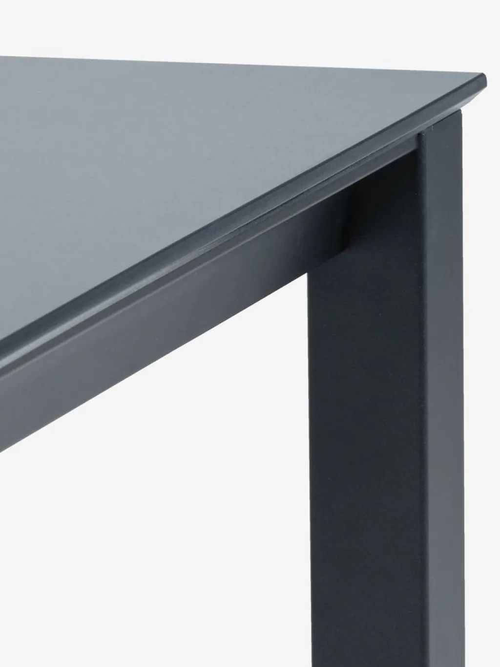 Conjuntos Mesa Y Sillas De Jardín>JYSK LANGET + TRILLEVALLENMesa LANGET L207 + 4 sillas TRILLEVALLEN negro