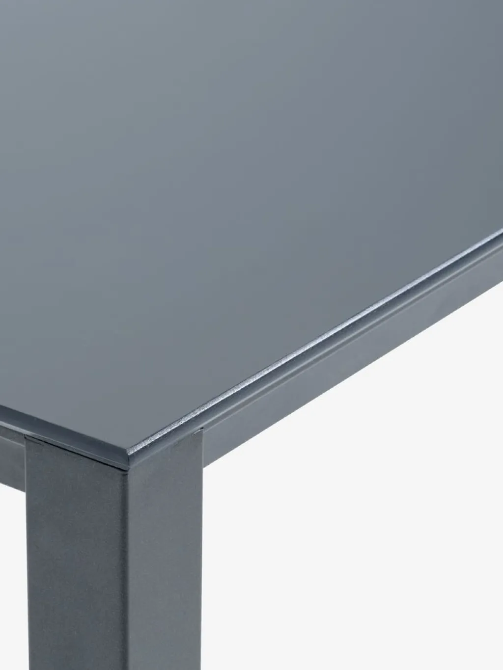 Conjuntos Mesa Y Sillas De Jardín>JYSK LANGET + TRILLEVALLENMesa LANGET L207 + 4 sillas TRILLEVALLEN negro
