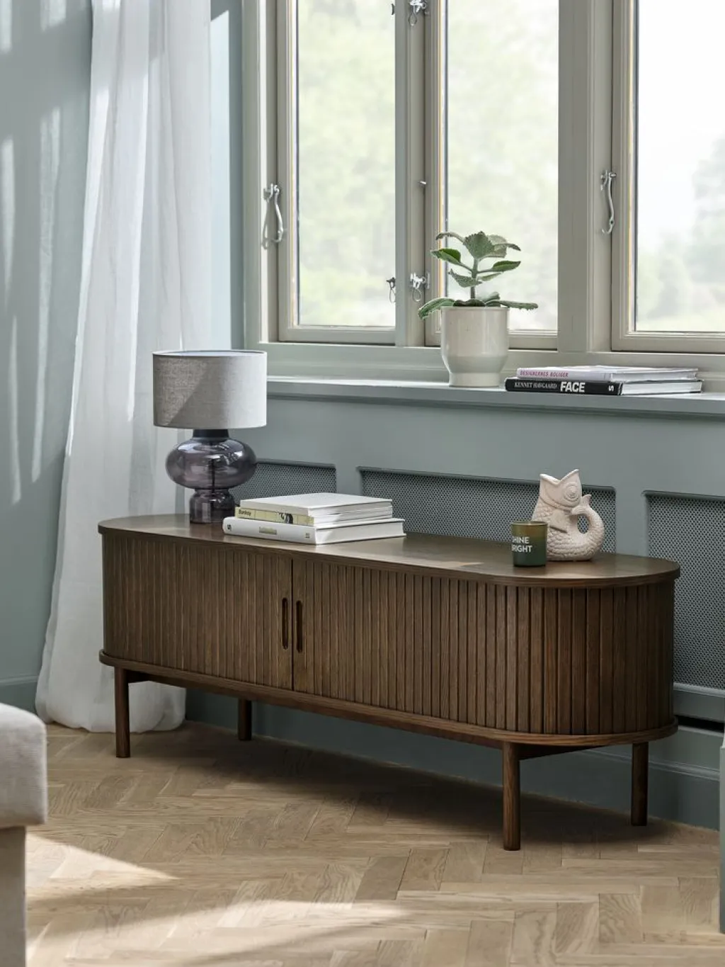 Muebles De TV>Royal Oak LYNGVIGMueble TV LYNGVIG 160cm 2 puertas persiana Roble oscuro