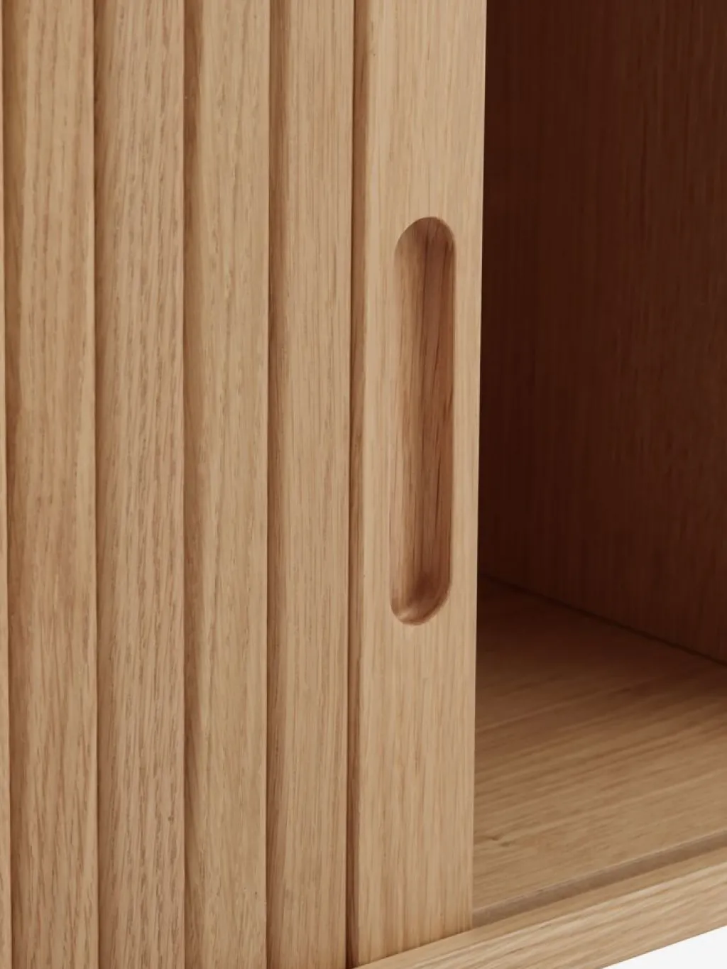 Muebles De TV>Royal Oak LYNGVIGMueble TV LYNGVIG 120cm 2 puertas persiana Roble natural