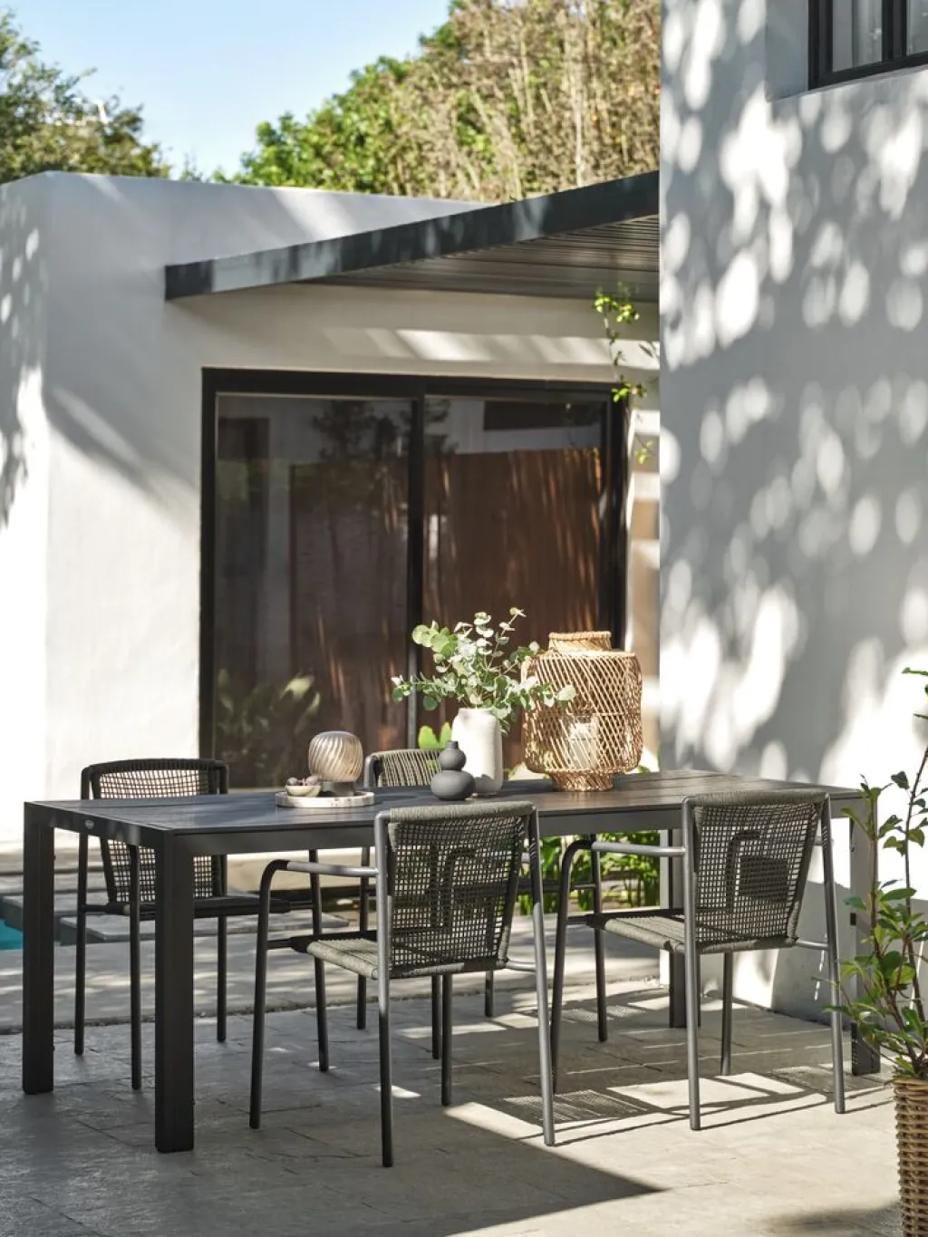 Conjuntos Mesa Y Sillas De Jardín>JYSK MADERUP + KRISTIANSTADMesa MADERUP L205 negro + 4 sillas KRISTIANSTAD verde