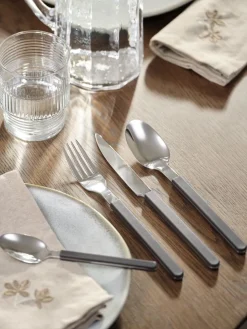 Platos, Boles Y Cubiertos>JYSK OVECubertería OVE marrón 16 piezas