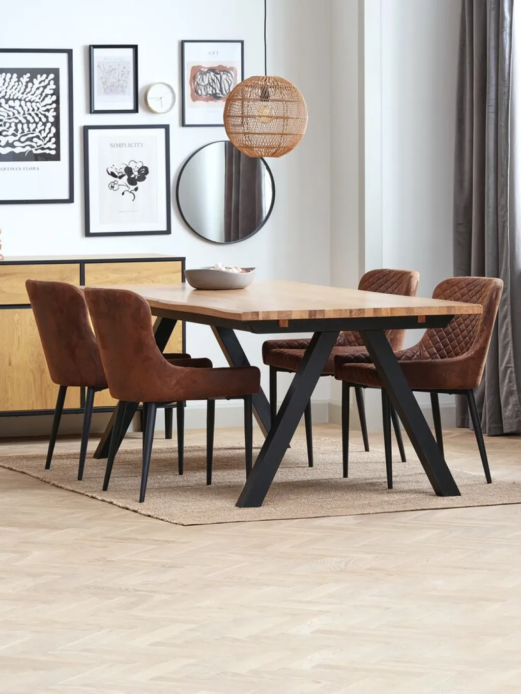 Sillas De Comedor>JYSK PEBRINGESilla de comedor PEBRINGE marrón envejecido/negro Envejecido, Marrón
