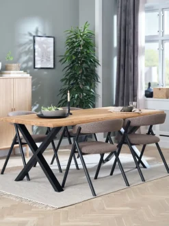 Mesas De Comedor|Conjuntos De Comedor>JYSK ROSLEV + HINDEVADMesa ROSLEV L200 roble natural + 4 HINDEVAD marrón claro
