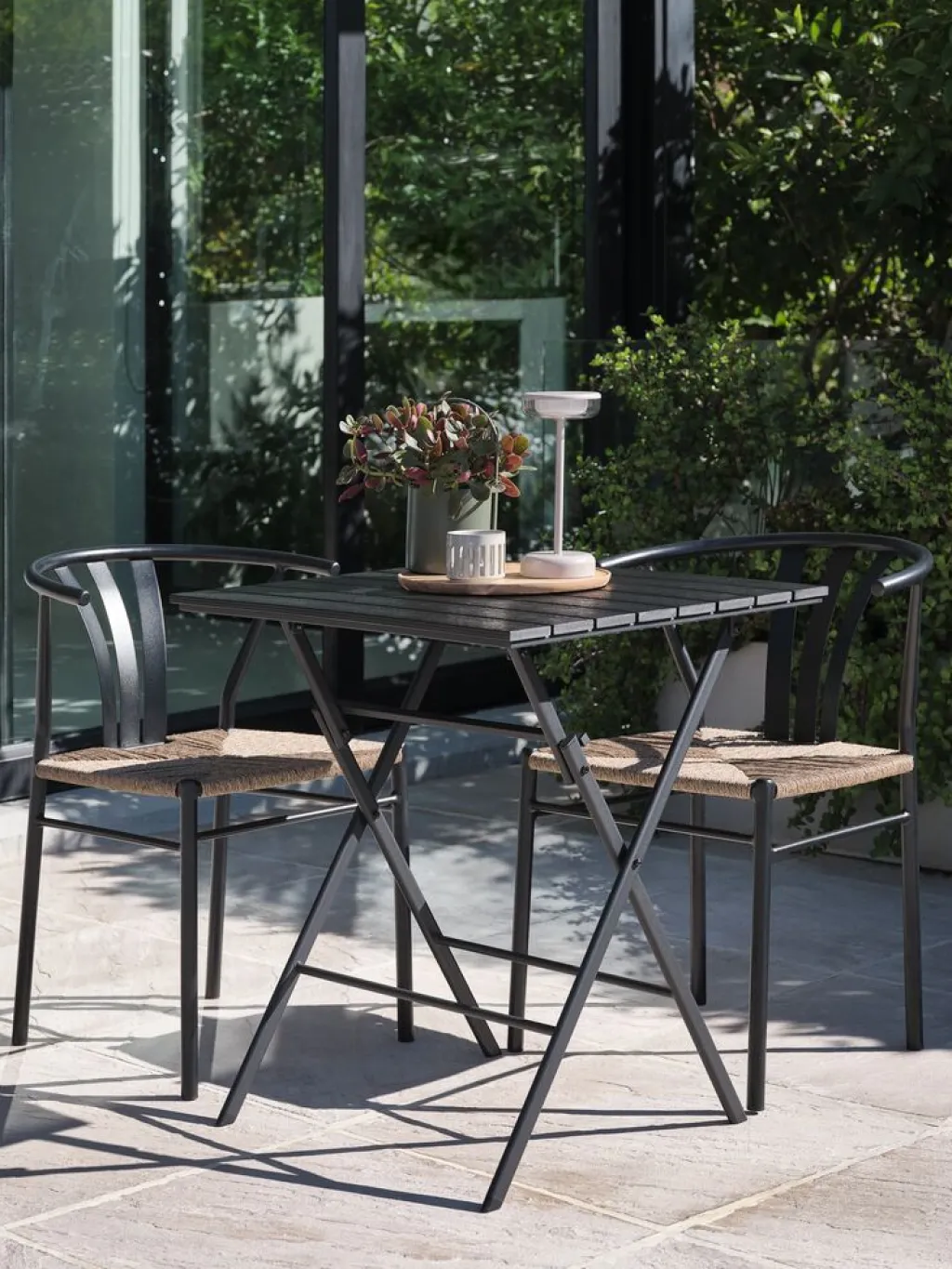 Conjuntos Mesa Y Sillas De Jardín>JYSK SANDVIKA + TAGMARKMesa SANDVIKA L65 + 2 sillas TAGMARK Negro