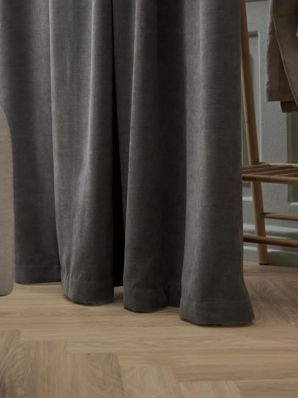 Cortinas Gruesas>JYSK SAVALENCortina SAVALEN 1x140x245 chenilla gris