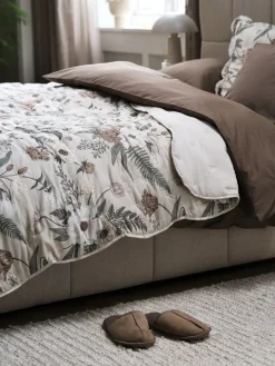 Colchas|Colchas>JYSK STORKLOKKEColcha STORKLOKKE 220x240 beis