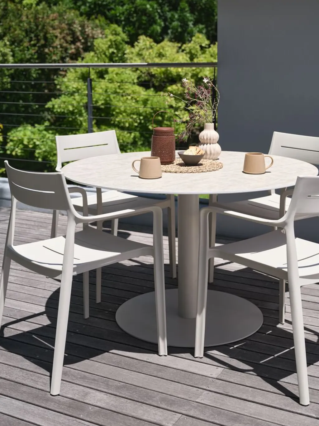 Conjuntos Mesa Y Sillas De Jardín>JYSK VAMDRUP + INGSTRUPMesa VAMDRUP Ø120 + 4 sillas INGSTRUP beis Beige